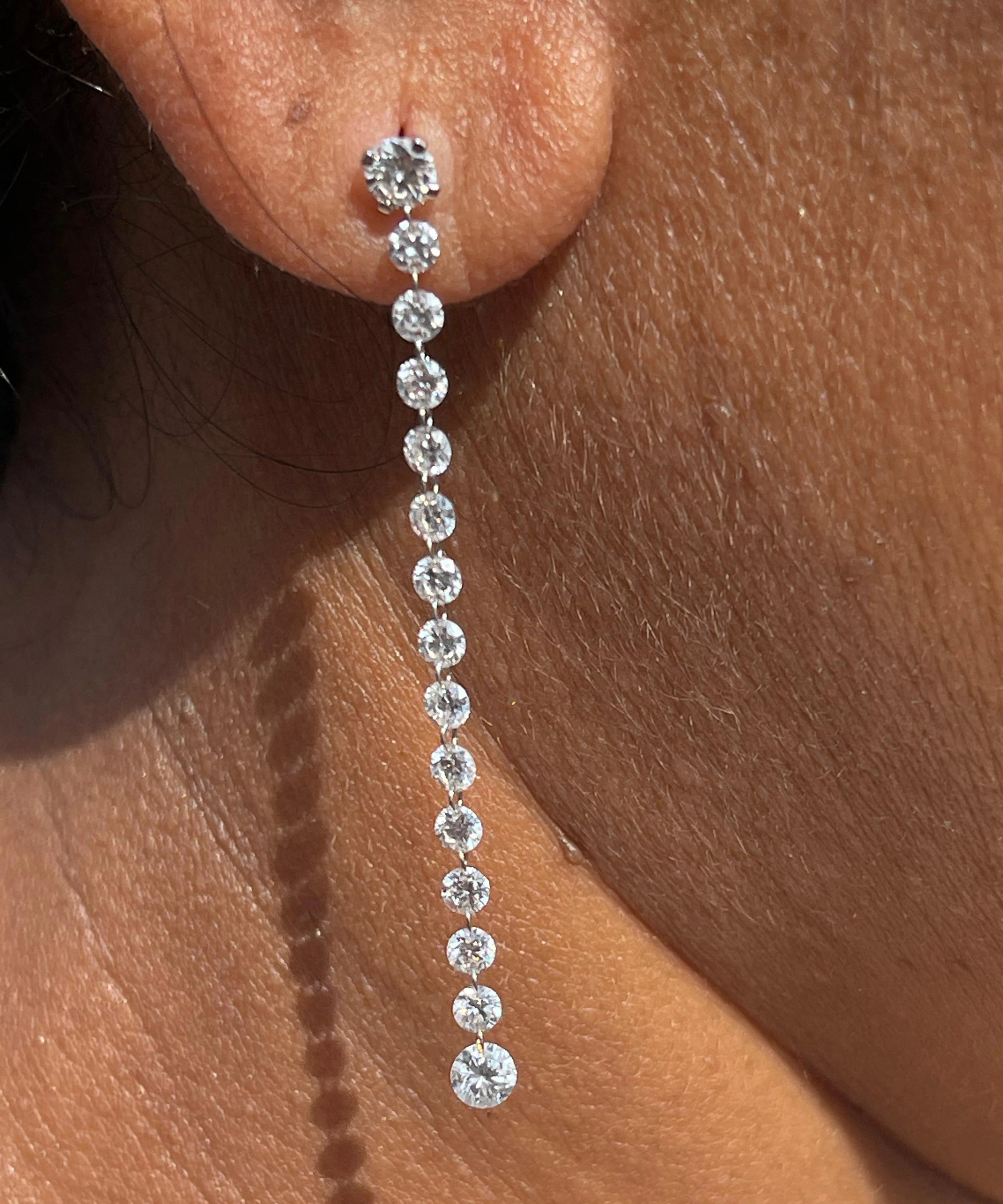 Falling Diamond Tennis Earrings for Women made by Lab Diamonds 2.41 carat Size 2.60 / 3.58 Mmm
